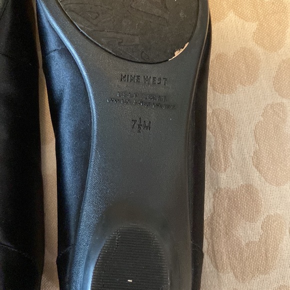 Nine West jeweled peep toe flats - Picture 2 of 3